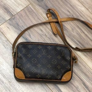 Luis Vuitton trocaderio cross body